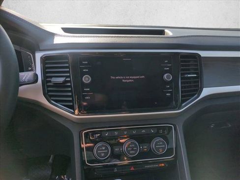 Used 2023 Volkswagen Atlas SE w/ Panoramic Sunroof Package image 13