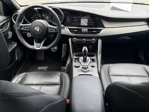 Used 2023 Alfa Romeo Giulia Ti AWD/4WD image 46