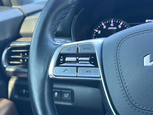 Used 2022 Kia Telluride SX w/ SX Prestige Package image 30