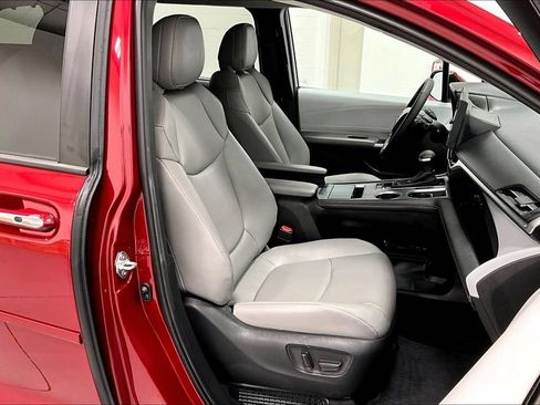 Used 2026 Toyota Sienna XLE FWD image 9