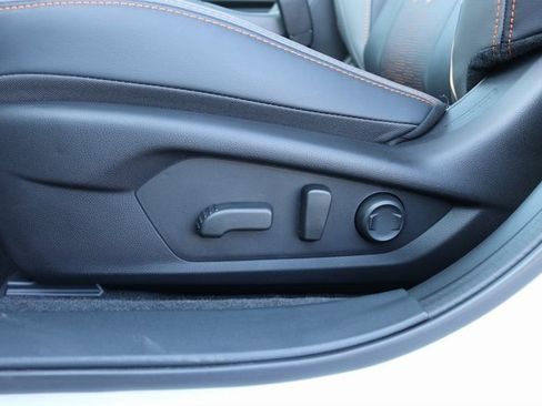 Used 2025 Subaru Crosstrek 2.5i Limited w/ Crosstrek Mirror Package image 26