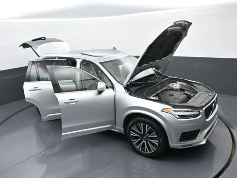 Used 2022 Volvo XC90 T6 Momentum w/ Advanced Package AWD/4WD image 38