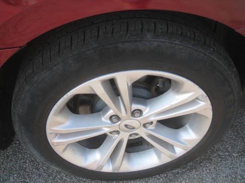 Used 2014 Ford Taurus SEL w/ Equipment Group 201A image 35