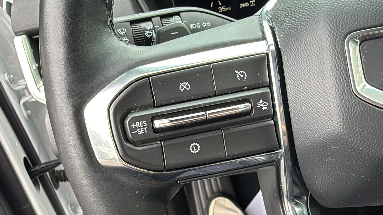 Used 2025 GMC Terrain Elevation AWD/4WD image 10