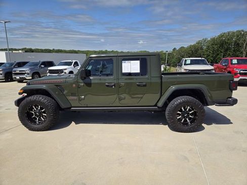 Used 2022 Jeep Gladiator Rubicon w/ Cold Weather Group AWD/4WD image 5