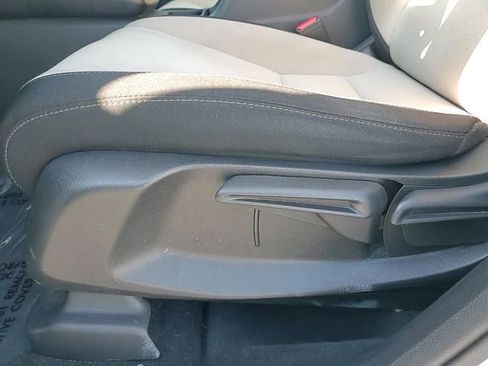 Used 2023 Honda CR-V LX image 15