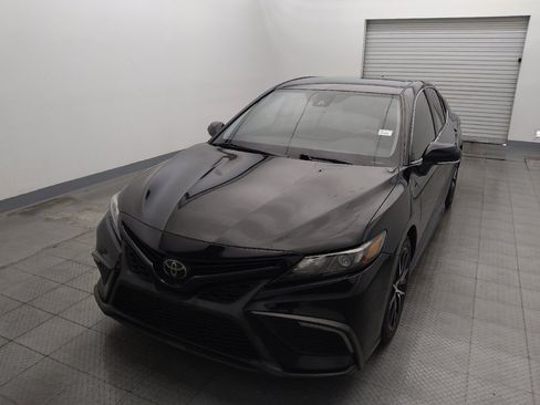 Used 2022 Toyota Camry SE w/ Convenience Package FWD image 15