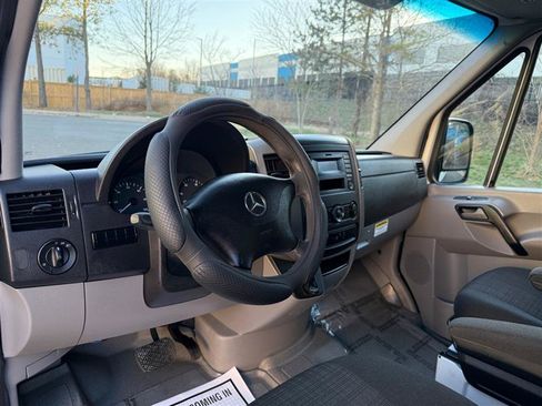 Used 2017 Mercedes-Benz Sprinter 2500 image 35