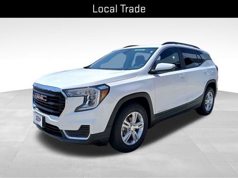 Certified 2024 GMC Terrain SLE w/ Driver Convenience Package AWD/4WD image 2