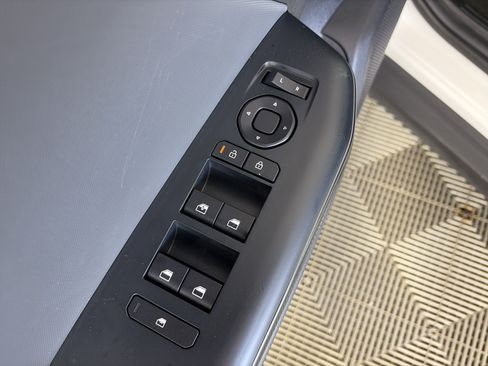 Used 2025 Kia K4 FWD image 27