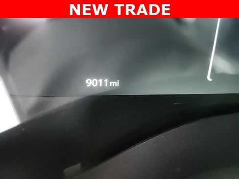 Used 2025 Toyota Sienna XSE w/ XSE Plus Package image 2