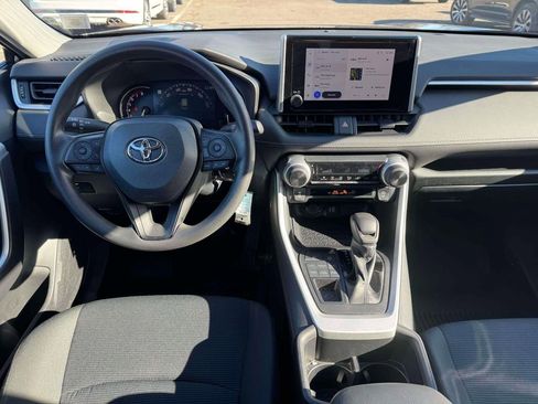 Used 2023 Toyota RAV4 LE image 17