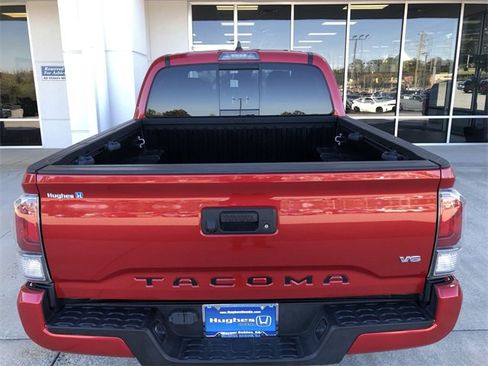 Used 2021 Toyota Tacoma TRD Sport image 28