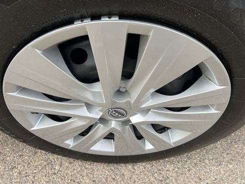 Certified 2024 Nissan Sentra S image 38