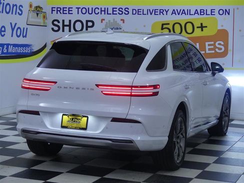 Used 2025 Genesis Electrified GV70 Advanced w/ Prestige Package image 8