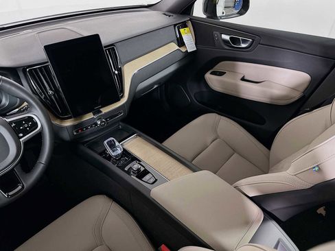 New 2026 Volvo XC60 B5 Core image 21