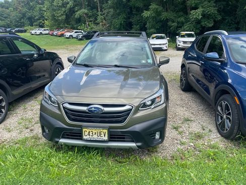 Used 2021 Subaru Outback Limited XT AWD/4WD image 2