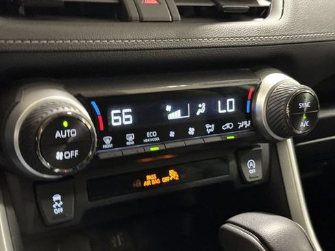 Used 2024 Toyota RAV4 XLE FWD image 16