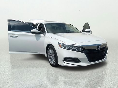 Used 2019 Honda Accord LX image 9