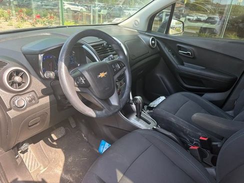 Used 2016 Chevrolet Trax LT AWD/4WD image 5
