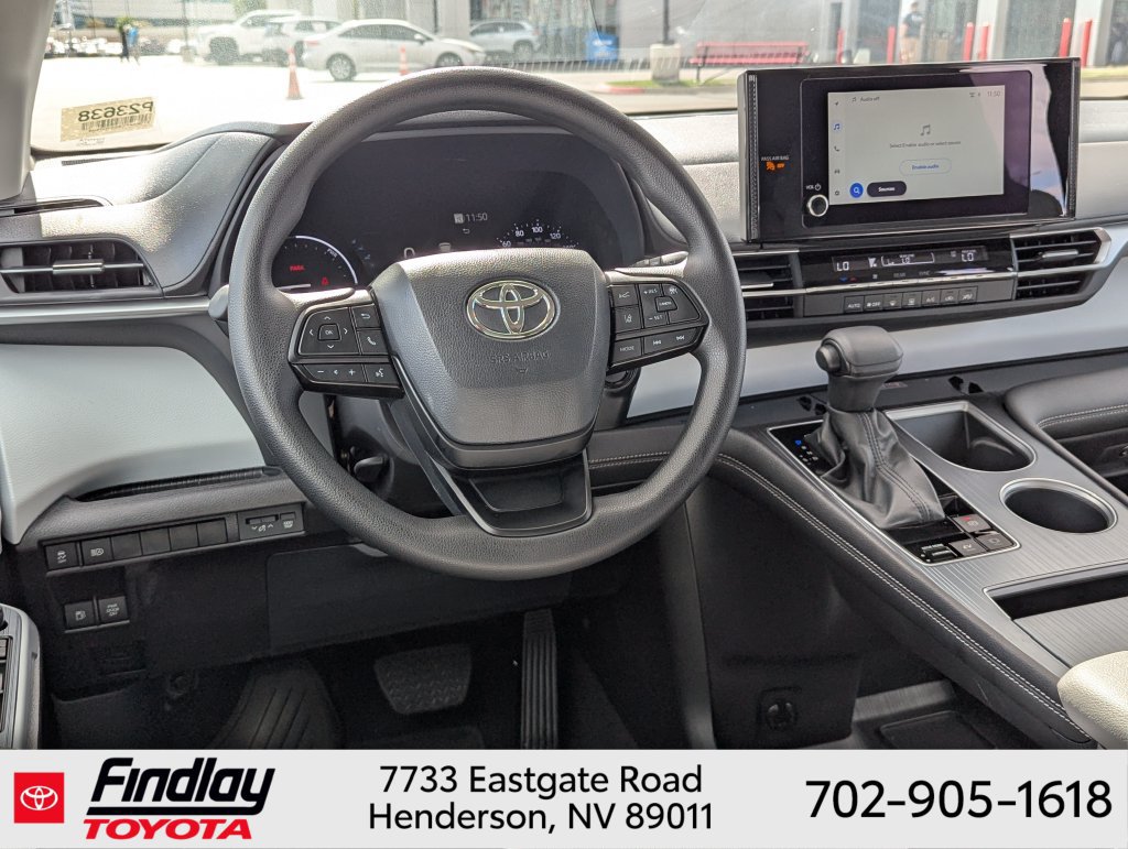 Certified 2025 Toyota Sienna LE AWD/4WD image 10