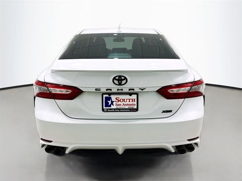 Used 2019 Toyota Camry XSE image 6