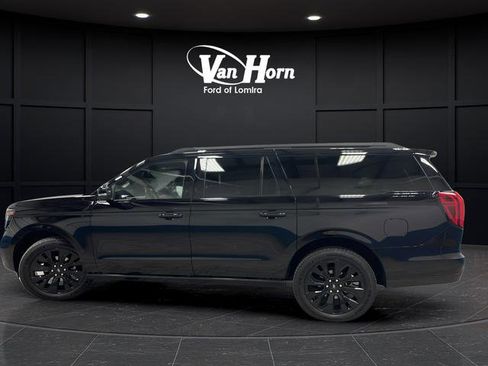 Used 2025 Ford Expedition Max Platinum w/ Stealth Appearance Package AWD/4WD image 4