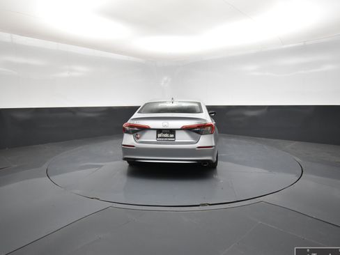 Used 2024 Honda Civic Sport image 5