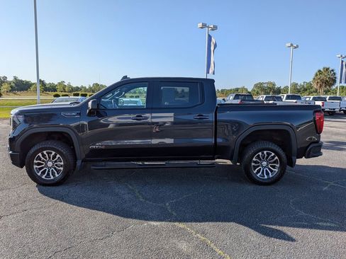 Used 2023 GMC Sierra 1500 AT4 w/ Technology Package image 10