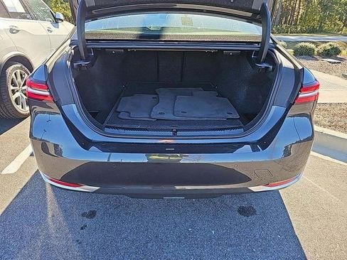 Used 2024 BMW 530i xDrive w/ Premium Package image 15