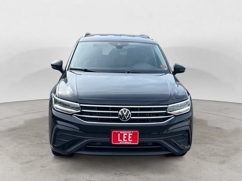 Used 2024 Volkswagen Tiguan SE AWD/4WD image 8
