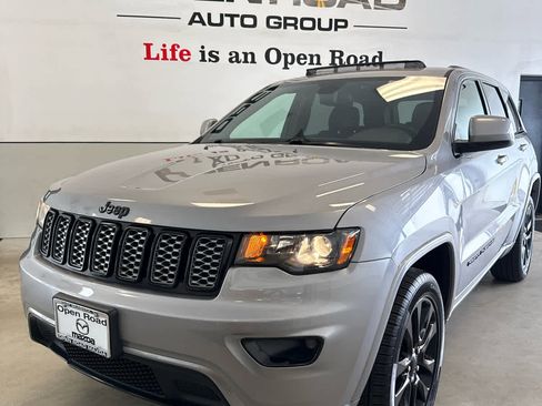 Used 2020 Jeep Grand Cherokee Altitude AWD/4WD image 1