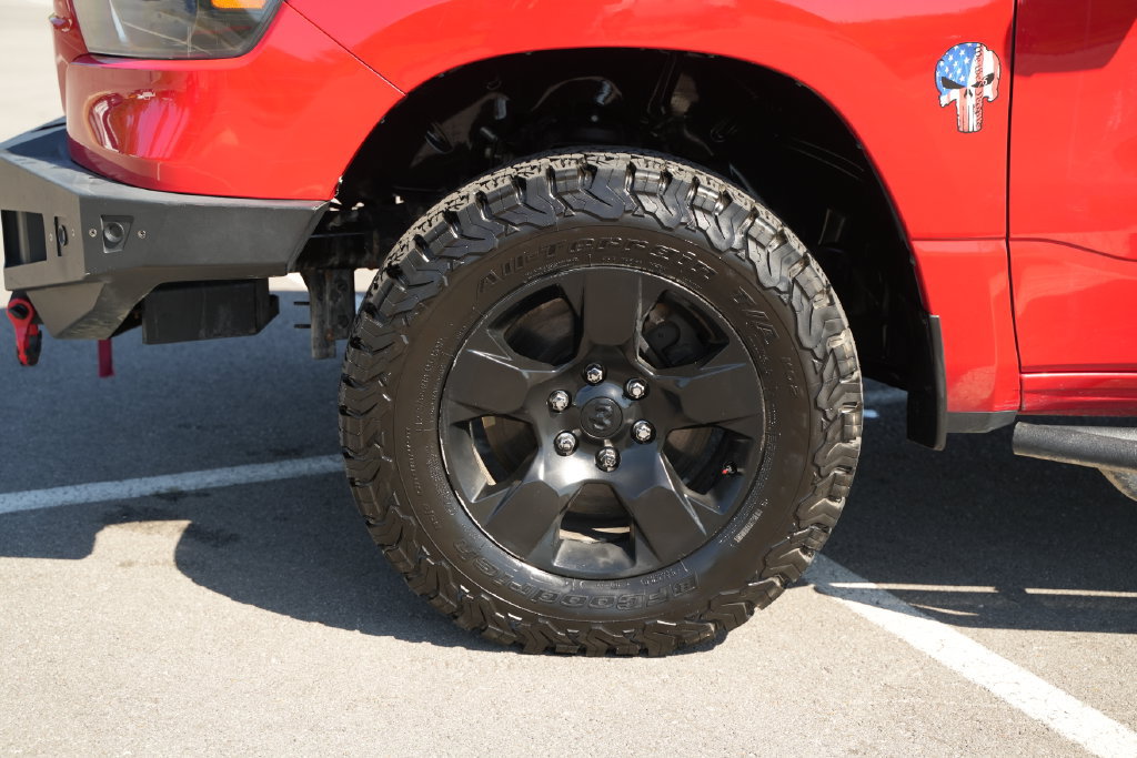 Used 2020 RAM 1500 4x4 Crew Cab image 12