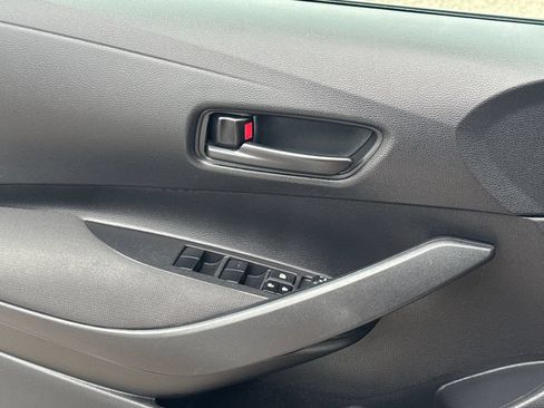 Used 2024 Toyota Corolla LE FWD image 35