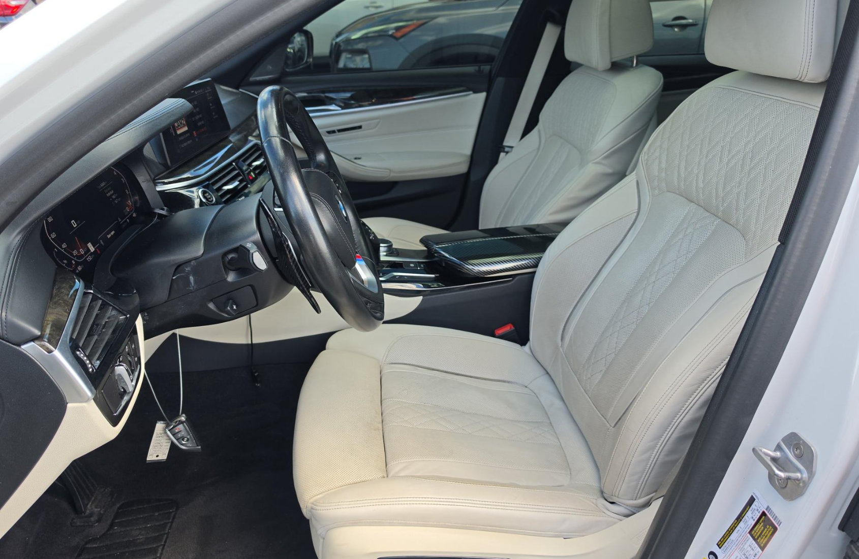 Used 2020 BMW 540i w/ Premium Package RWD image 3