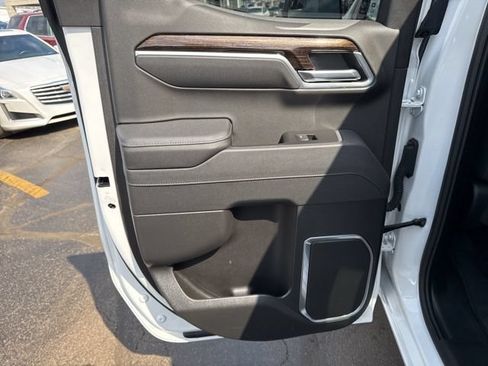 Used 2025 GMC Sierra 1500 Elevation AWD/4WD image 17