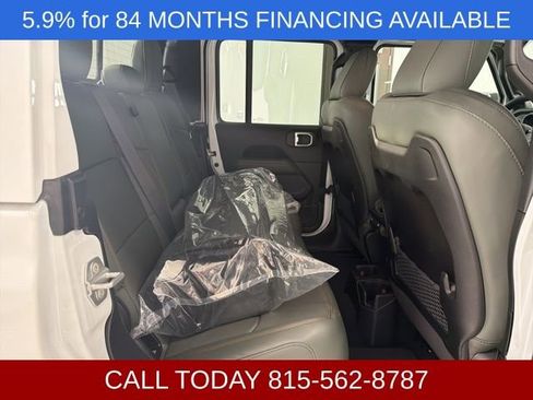 New 2026 Jeep Gladiator Mojave image 18