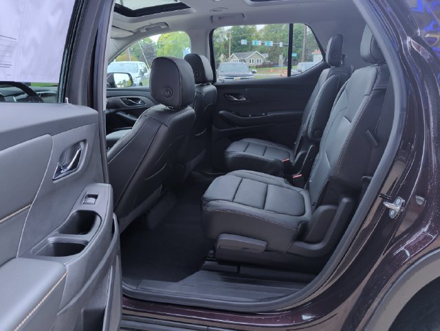 Used 2018 Chevrolet Traverse LT w/ LPO, Floor Liner Package FWD image 24
