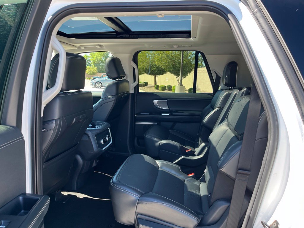 Used 2025 Ford Expedition Max Platinum AWD/4WD image 15