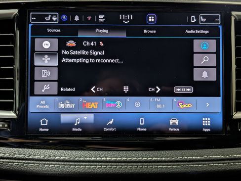 New 2027 Chrysler Pacifica Select AWD/4WD image 22