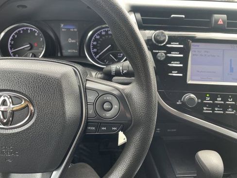 Certified 2019 Toyota Camry LE image 20
