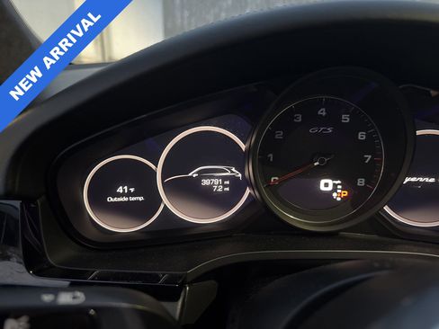 Used 2021 Porsche Cayenne GTS image 6