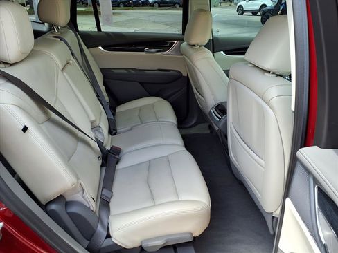 Certified 2024 Cadillac XT6 Premium Luxury w/ Technology Package FWD image 13