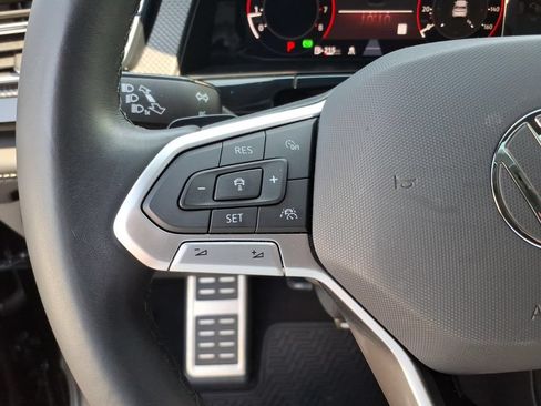 Used 2024 Volkswagen Atlas Cross Sport SEL R-Line AWD/4WD image 20