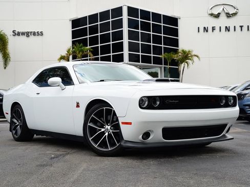 Used 2018 Dodge Challenger R/T Scat Pack image 1