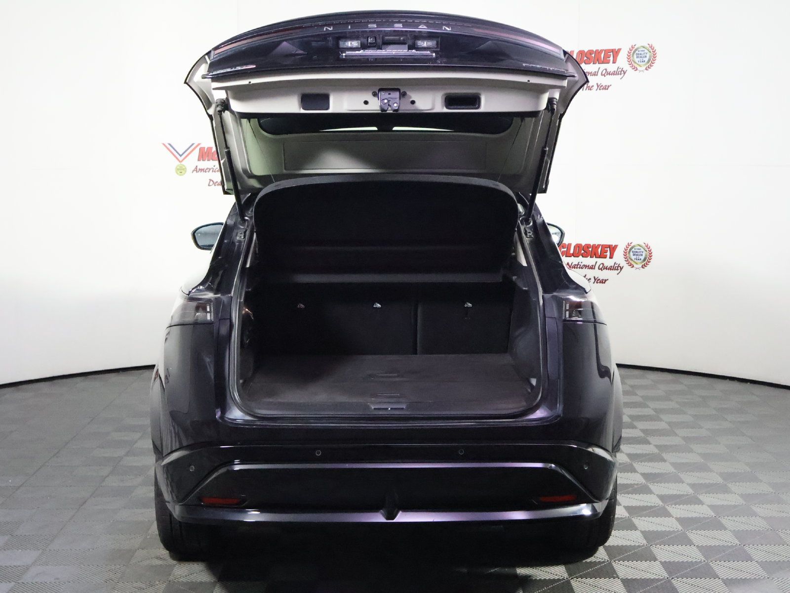 Used 2023 Nissan Ariya AWD image 11
