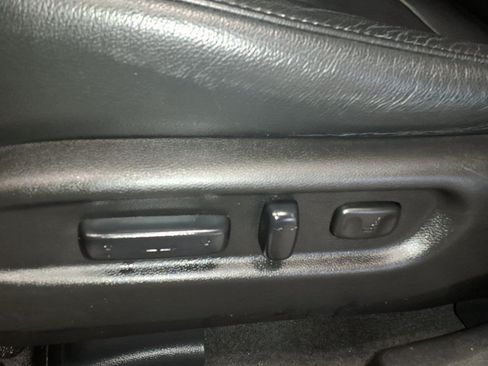 Used 2019 Honda Pilot AWD Touring image 10