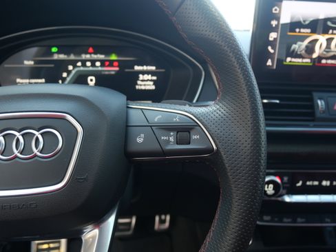 Used 2023 Audi SQ5 Premium Plus w/ Premium Plus Package image 24