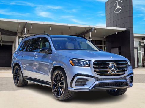 New 2026 Mercedes-Benz GLS 580 4MATIC image 2