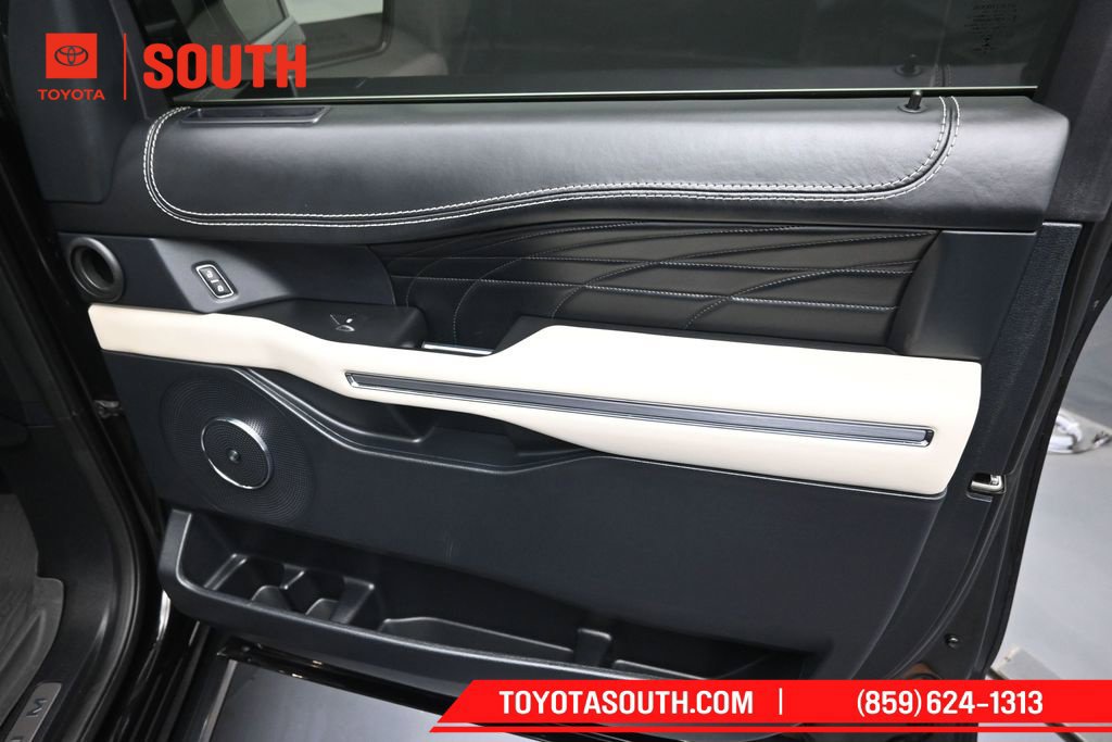 Used 2021 Ford Expedition Platinum AWD/4WD image 36